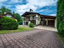 Prodej  rodinného domu 370 m², pozemek 1 512 m²